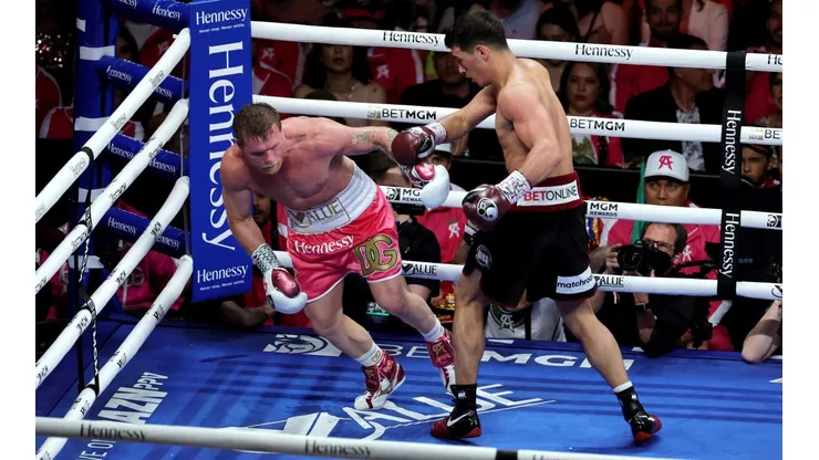 Canelo Alvarez v Dmitry Bivol