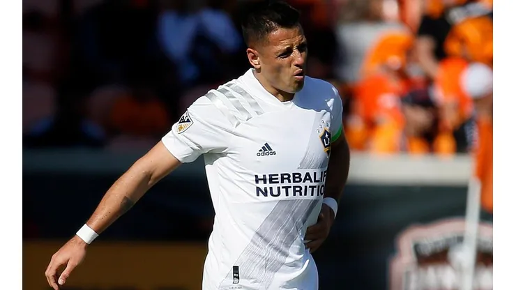 Hernández fue felicitado por Chivas, Manchester United y Bayer Leverkusen