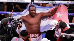 Frank Sánchez se mostró encantado lejos del Canelo Team