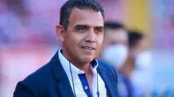 Ricardo Cadena tiene cinco triunfos, un empate y una derrota con Chivas.