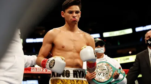 Ryan Garcia atacó a Isaac Cruz.