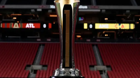 El trofeo del Campeón de Campeones