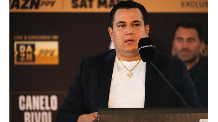 Eddy Reynoso pierde a otro boxeador.