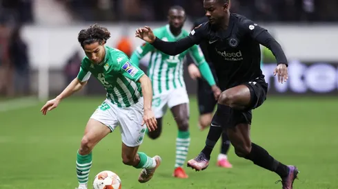 Betis no descarta una posible cesión de Diego Lainez.