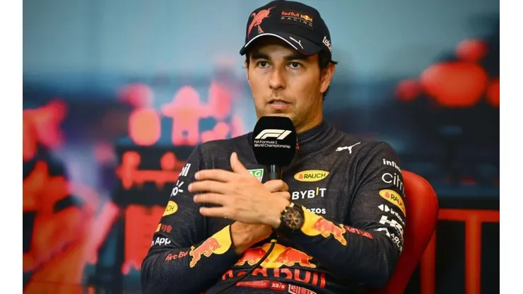 Checo Pérez se cobró la vida de una paloma en el GP de Mónaco.