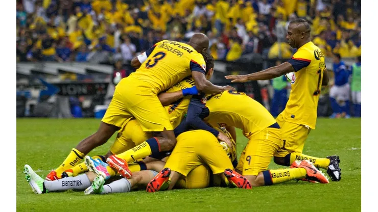 América celebra el gol agónico ante Cruz Azul en la final de 2013.