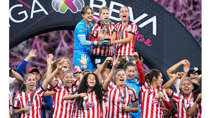 ◉ Noticias de Chivas hoy: Blanca Félix reveló su secreto para atajar el penal de Charlyn Corral