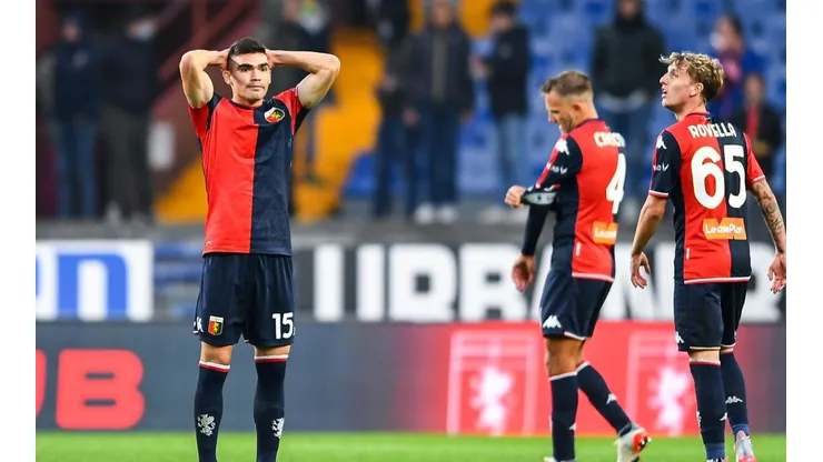 Johan Vásquez no pudo evitar el descenso del Genoa a la Serie B.