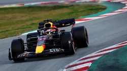 Checo Pérez transitando el Circuito de Montmeló, Barcelona