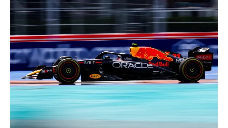 La razón por la que Checo se perderá la primera práctica de Barcelona