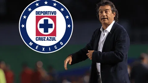 Rubén Romano alzó su mano para dirigir a Cruz Azul