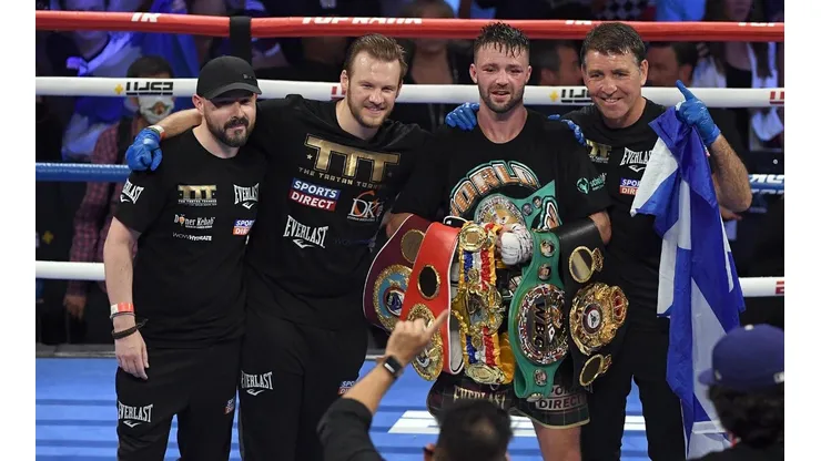 Josh Taylor podría exponer sus cinturones ante un peleador de sangre mexicana