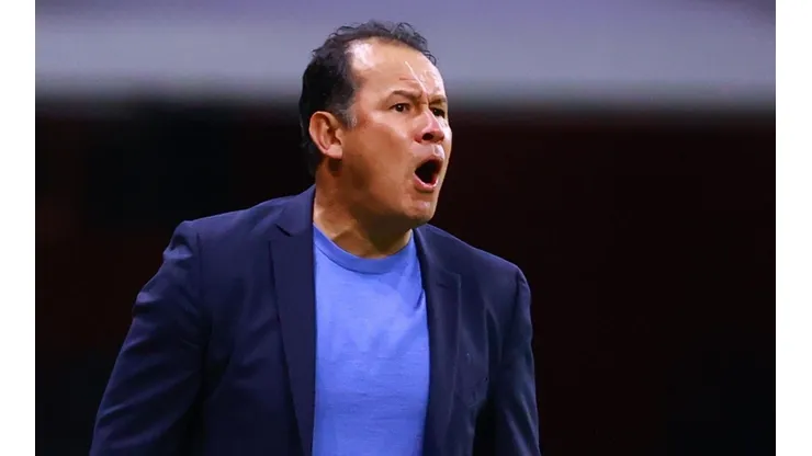 Juan Reynoso logró la novena estrella como DT de Cruz Azul.