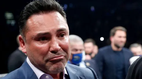 Óscar de la Hoya apuntó contra Eddie Hearn.