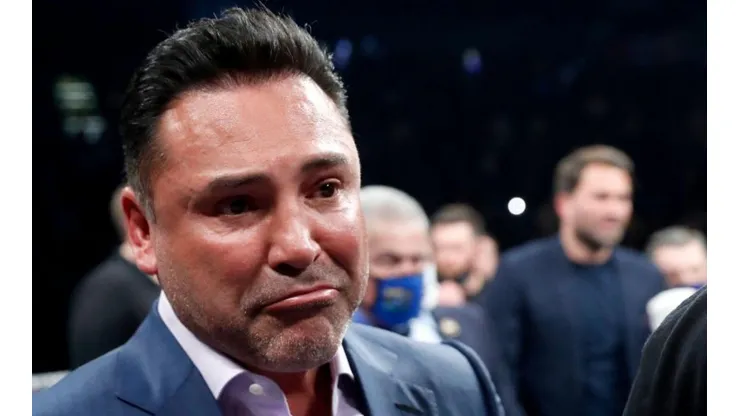 Óscar de la Hoya apuntó contra Eddie Hearn.