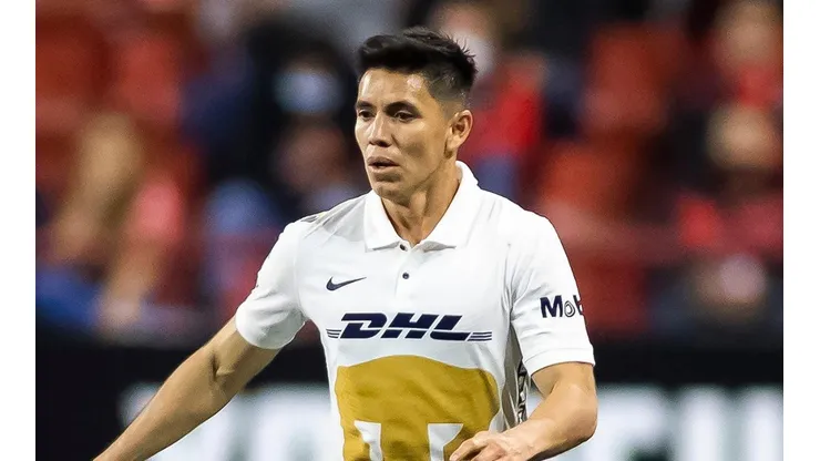 Efraín Velarde, futbolista de Pumas UNAM.
