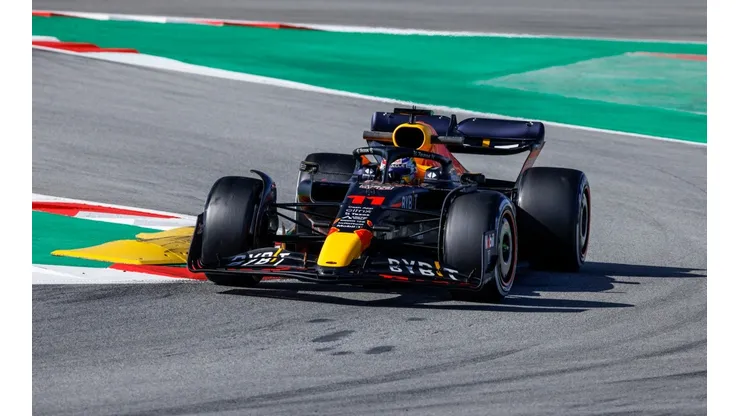 Checo Pérez transitando el Gran Premio de España.