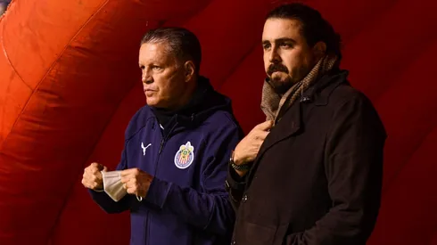 ¿Se avecina una "guerra" entre los directivos de Chivas?