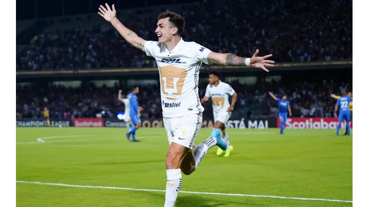 Dinneno continuaría en Pumas.