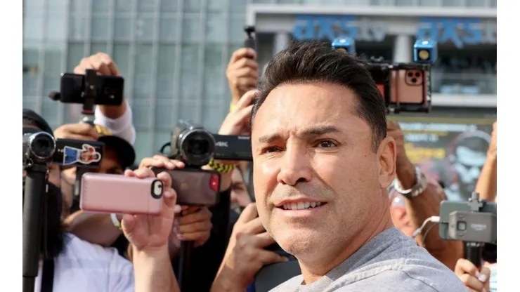 De la Hoya marcó el siguiente rival de Canelo Álvarez.