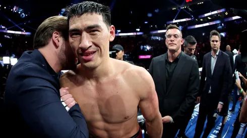 Dmitry Bivol felicitó a los que se hicieron ricos apostando contra Canelo