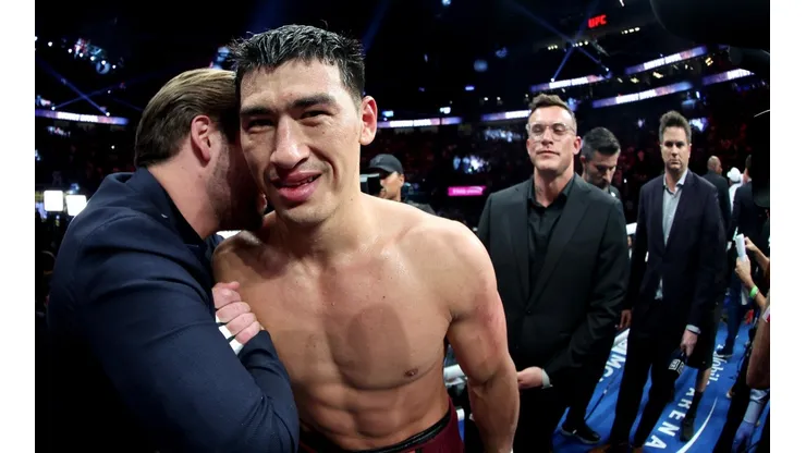 Dmitry Bivol felicitó a los que se hicieron ricos apostando contra Canelo