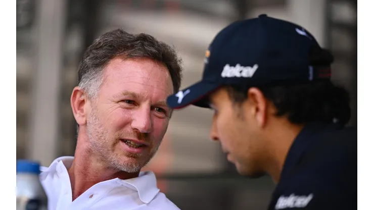 Christian Horner pide disculpas a Checo Pérez.