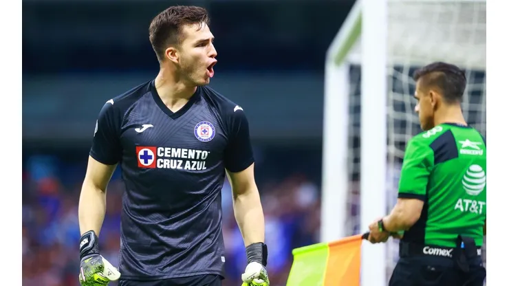 Sebastián Jurado en la tanda de penaltis contra Necaxa.