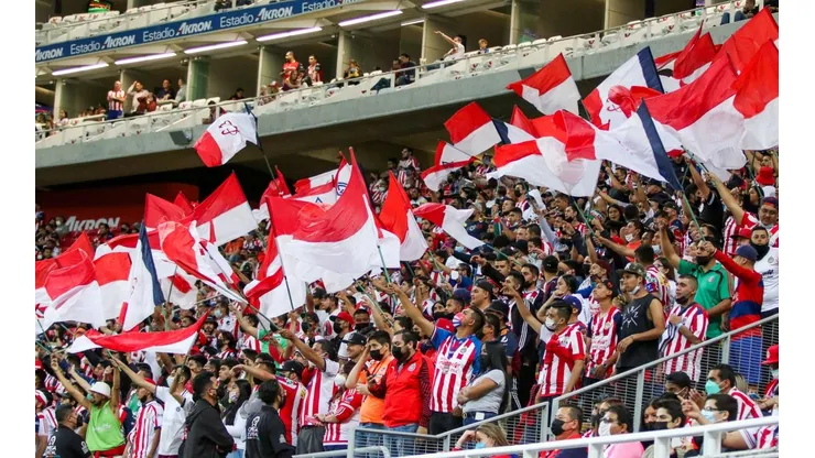 Zapopan, Jalisco, 26 de febrero de 2022. Aficion, durante el partido de la jornada 7 del torneo Grita Mexico Clausura 2022 de la Liga BBVA MX, entre las Chivas Rayadas del Guadalajara y el Club Puebla, celebrado en el estadio Akron. Foto: Imago7/ Fabian Meza