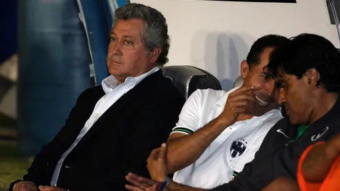 Víctor Manuel Vucetich en la Concacaf Champions League 2011-12.