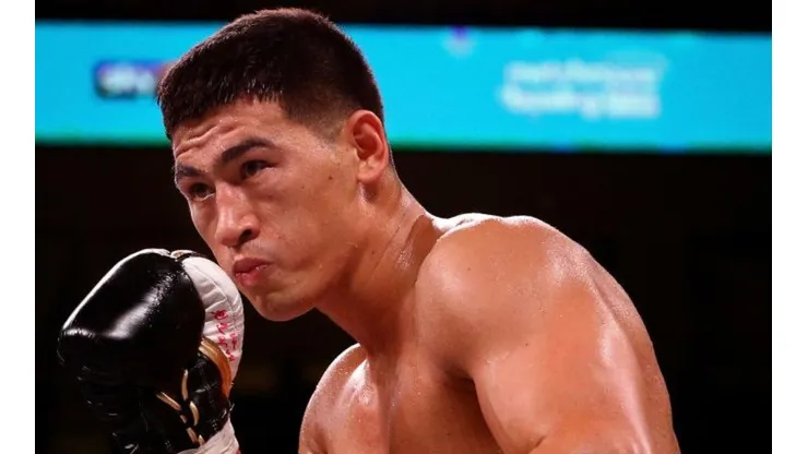 Dmitry Bivol quiere arruinarle todos los planes a Canelo Álvarez.