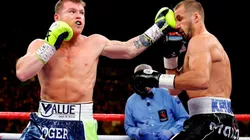 Canelo Álvarez durante el combate con Sergey Kovalev