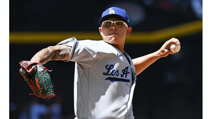 Julio Urías en juego contra los Diamantes de Arizona.