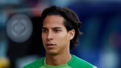 Afición del Betis explota contra Lainez