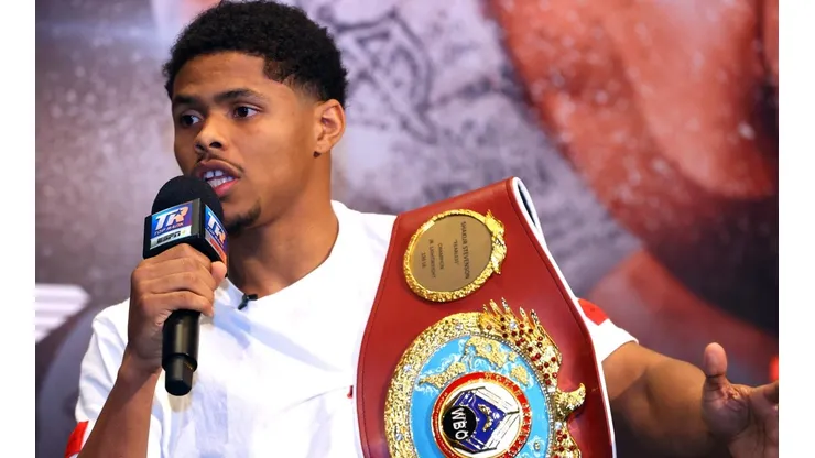 ¡De locos! Una batalla campal interrumpió de manera abrupta la conferencia post pelea de Shakur Stevenson
