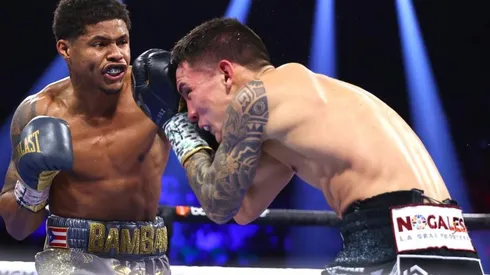 Paliza de Shakur Stevenson a Óscar Valdez.