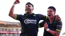 Alexis Vega celebra el gol de la victoria ante Necaxa