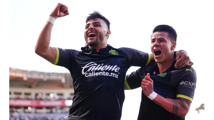 Alexis Vega celebra el gol de la victoria ante Necaxa