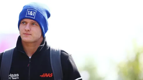 Mick Schumacher se sinceró sobre la renovación Sainz con Ferrari