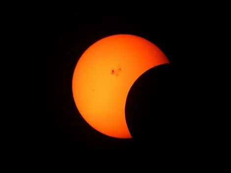 ¿Cómo ver el ECLIPSE SOLAR 2022 de forma segura?