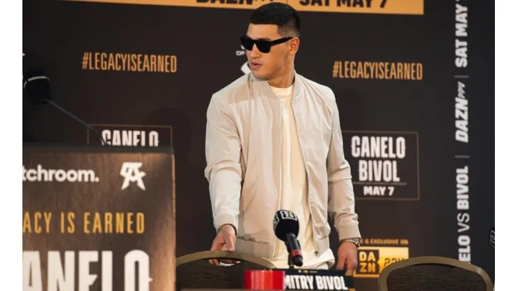 Bivol le dejó un mensaje a Canelo Álvarez.