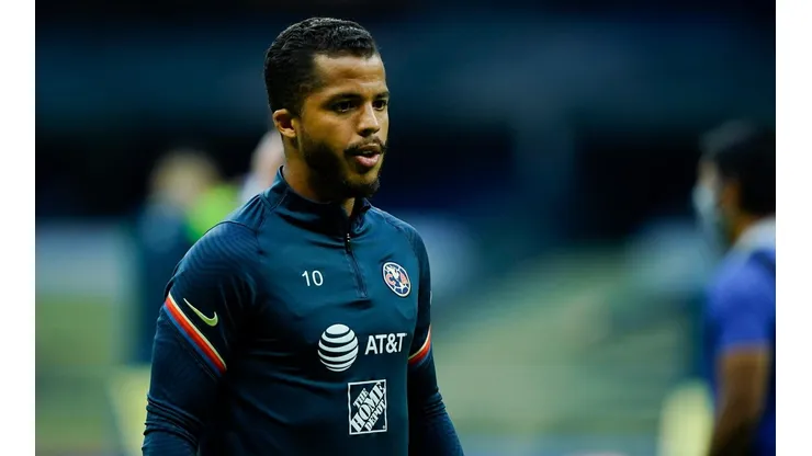 Giovani dos Santos lleva dos torneos fuera del plantel del América.