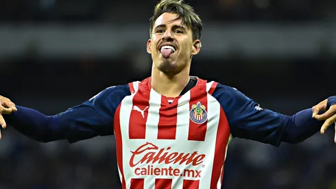 Chicote encaminó a las Chivas para ganarle a Cruz Azul.