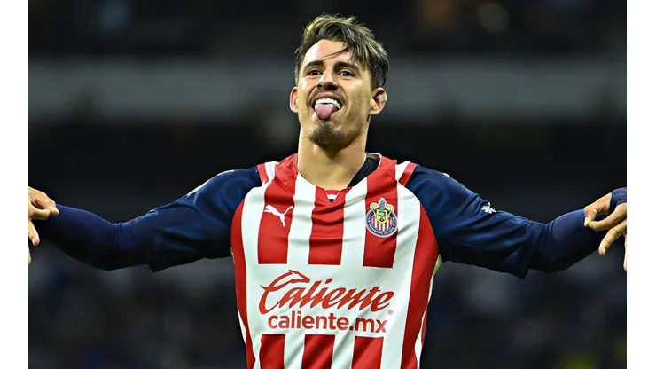 Chicote encaminó a las Chivas para ganarle a Cruz Azul.
