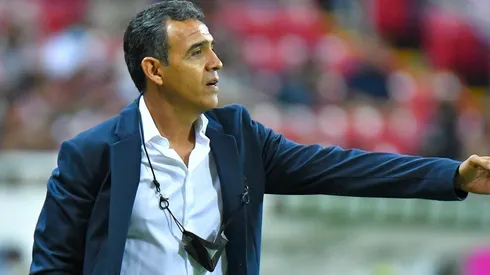 Ricardo Cadena, DT interino de Chivas.