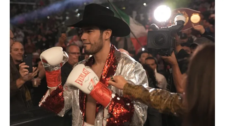 El sueño de Oscar De La Hoya: Gilberto Ramírez ya pidió por el ganador de Canelo Álvarez y Bivol