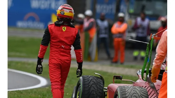 La extraña acción de Carlos Sainz en Imola.