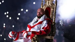 Así entró Tyson Fury al Wembley.