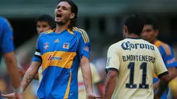 Fernando Ortiz con Tigres en el Bicentenario 2010 contra el América.