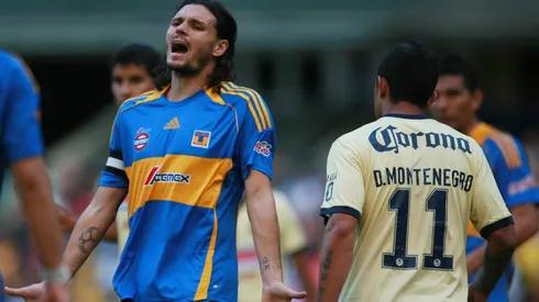 Fernando Ortiz con Tigres en el Bicentenario 2010 contra el América.